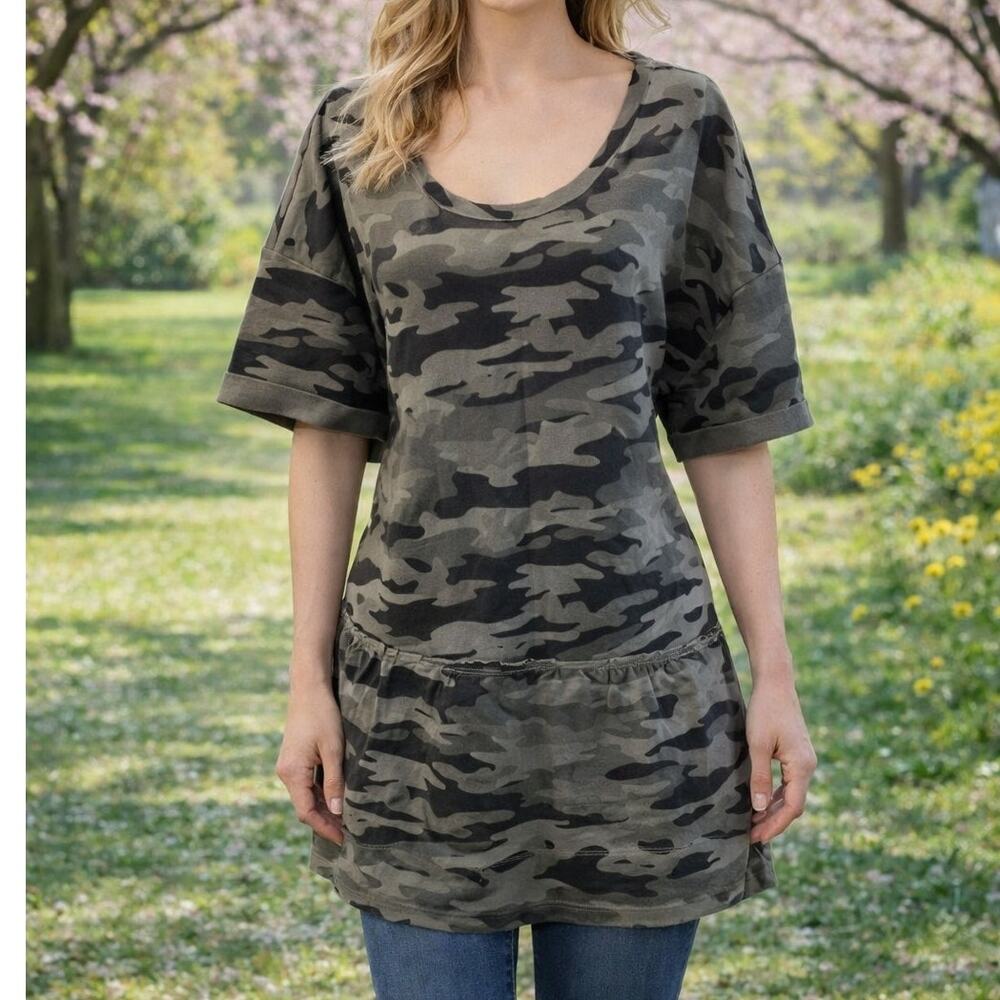 women's The sweatshirt Project pullover camoflauge size 2X ruffled hem relax fit